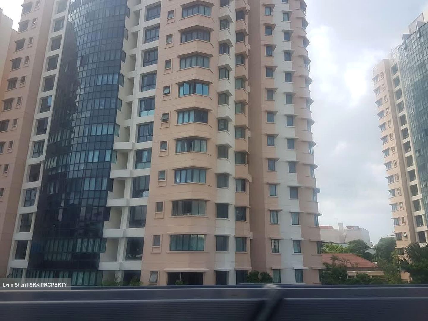 Simsville (D14), Condominium #559940521
